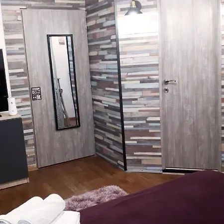 Leo Apartment's Center